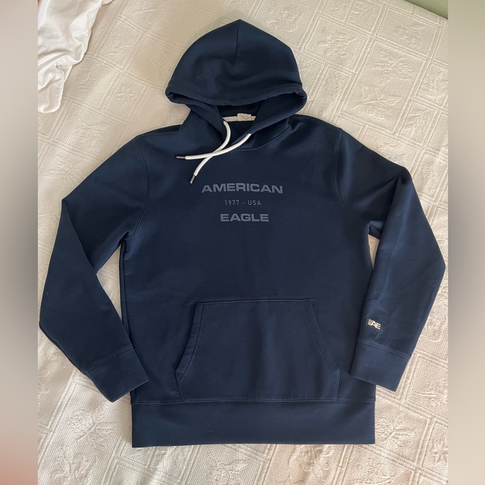 Navy blue AMERICAN EAGLE hooded sweatshirt men’s size SMALL